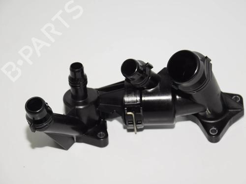 Used Thermostat housing Thermostat housing BMW 7 (G11, G12) 740 d, Ld xDrive (320 hp) 34083685 34083685
