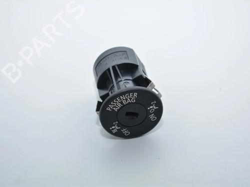 switch-bmw-1-e87-2003-2004-2005-2006-2007-2008-2009-2010-2011-2012-2013-34096194 main image