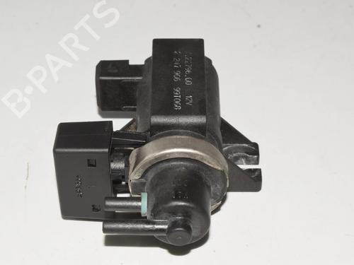 electronic-sensor-bmw-7-e38-1994-1995-1996-1997-1998-1999-2000-2001-34073425 main image