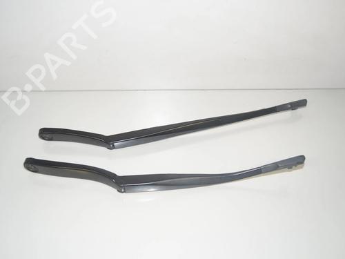 front-windshield-wiper-arm-bmw-5-touring-f11-2009-2010-2011-2012-2013-2014-2015-2016-2017-34070030 main image