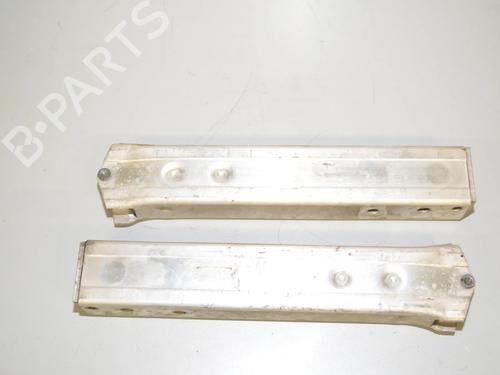 Støtte Støtte BMW X1 (F48) xDrive 20 d (190 hp) 34095024 34095024