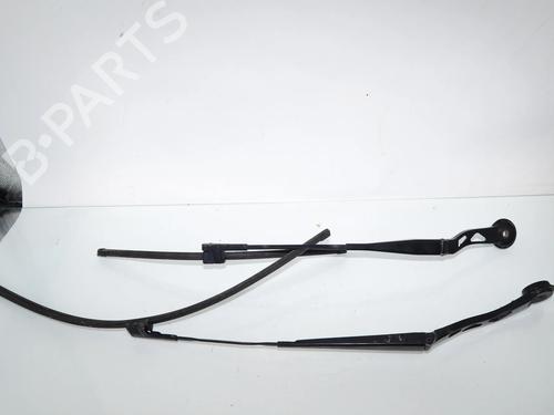 Used Front windshield wiper arm Front windshield wiper arm 36876899 36876899