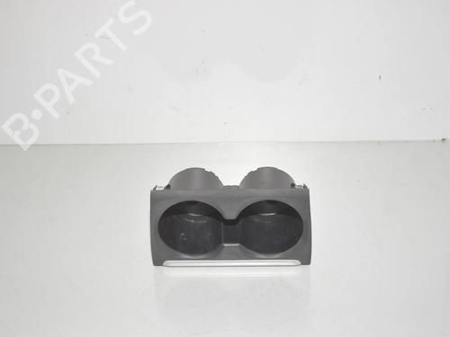 cupobject-holder-bmw-2-active-tourer-u06-2021-34088658 main image