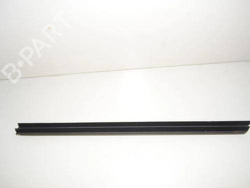 moldura-de-la-puerta-bmw-x1-u11-2022-34072330 main image