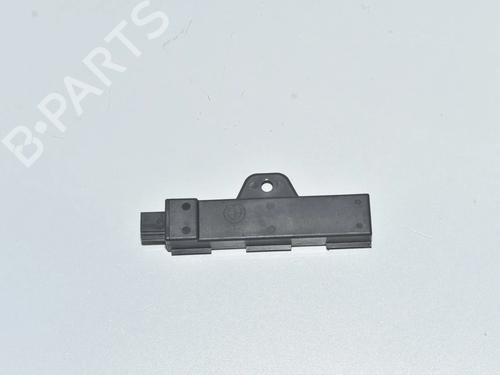 antennabase-bmw-5-f10-2009-2010-2011-2012-2013-2014-2015-2016-34084873 main image