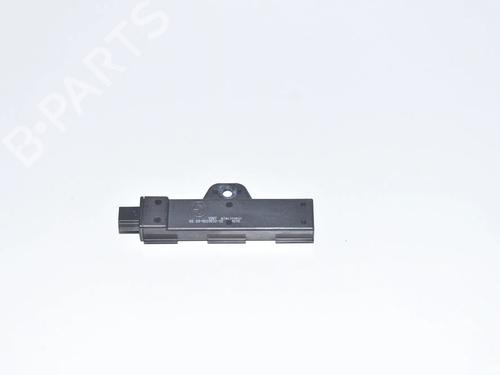antennabase-bmw-5-g30-f90-2016-34092056 main image