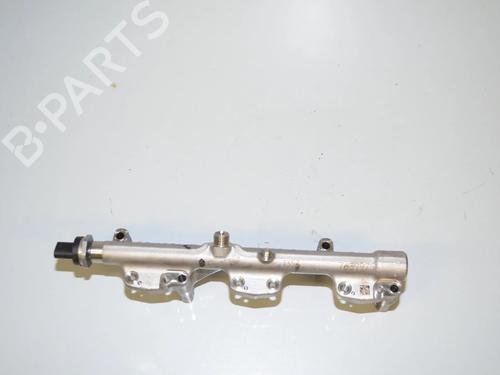 injection-rail-bmw-2-gran-tourer-f46-2014-34068691 main image