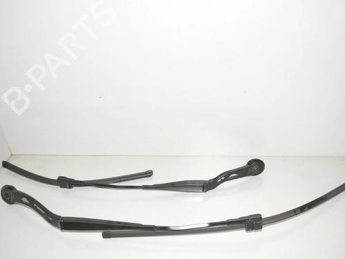 Used Front windshield wiper arm Front windshield wiper arm 37610786 37610786