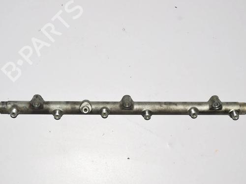 Used Injection rail Injection rail BMW 5 (E39) 525 d (163 hp) 34097121 34097121