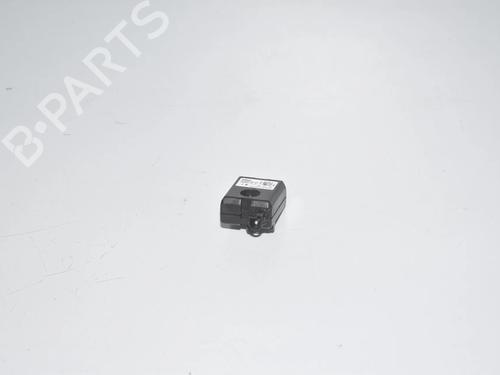 antennabase-bmw-3-f30-f80-2011-2012-2013-2014-2015-2016-2017-2018-34092554 main image