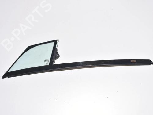front-right-quarter-glass-bmw-i3-i01-2013-34096405 main image