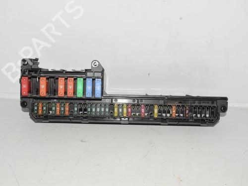 fuse-box-bmw-5-touring-e61-2004-2005-2006-2007-2008-2009-2010-34079108 main image