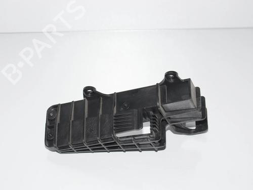 Støtte Støtte BMW 6 Gran Coupe (F06) 640 d xDrive (313 hp) 34086863 34086863