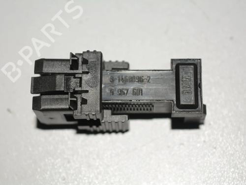 Used Electronic module Electronic module BMW 5 Touring (E61) 530 d (231 hp) 34083183 34083183