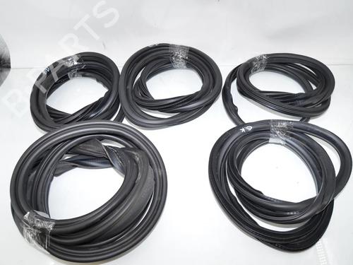 rubber-door-seal-bmw-2-gran-tourer-f46-2014-38071897 main image