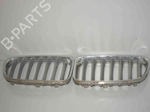 Used Grille Grille BMW X1 (E84) sDrive 20 i (184 hp) 34069723 34069723