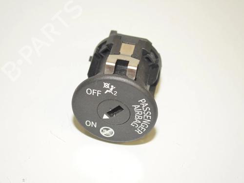 Used Switch Switch BMW i3 (I01) Electric (170 hp) 34087637 34087637