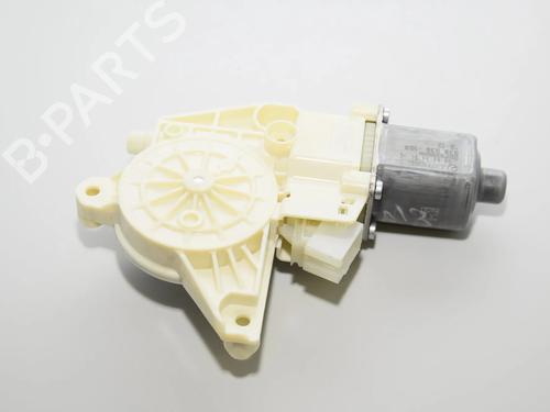 Used Right rear window motor Right rear window motor MERCEDES-BENZ S-CLASS (W222, V222, X222) S 350 BlueTEC / d (222.132, 222.032, 222.123) (258 hp) 34090553 34090553