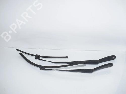 Used Front windshield wiper arm Front windshield wiper arm 38260430 38260430