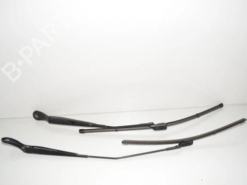 front-windshield-wiper-arm-bmw-2-gran-tourer-f46-2014-34080615 main image