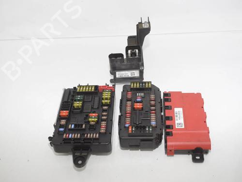 Used Fuse box Fuse box 37626606 37626606