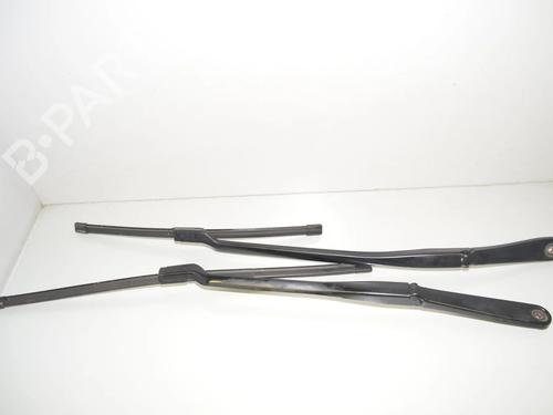 Used Front windshield wiper arm Front windshield wiper arm 37610783 37610783