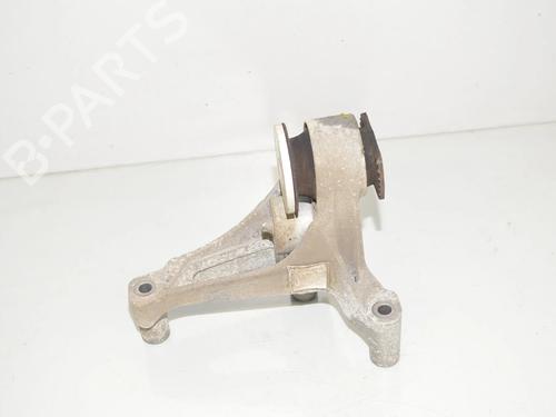 Used Engine mount Engine mount BMW 2 Active Tourer (F45) 225 xe Plug-in-Hybrid (224 hp) 34081013 34081013