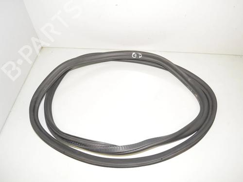 rubber-door-seal-bmw-5-g30-f90-2016-34081679 main image