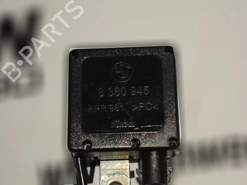 Antenne/Base Antenne/Base BMW 5 (E39) 525 i (192 hp) 34070911 34070911