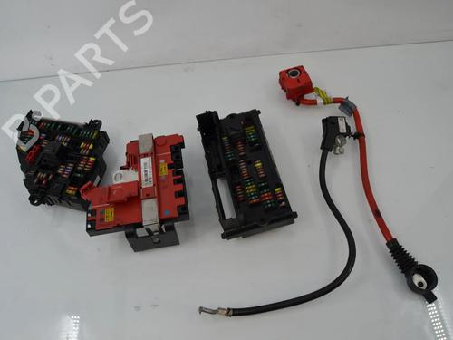 fuse-box-bmw-5-f10-2009-2010-2011-2012-2013-2014-2015-2016-38030298 main image