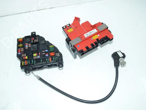 fuse-box-bmw-5-touring-f11-2009-2010-2011-2012-2013-2014-2015-2016-2017-36029575 main image