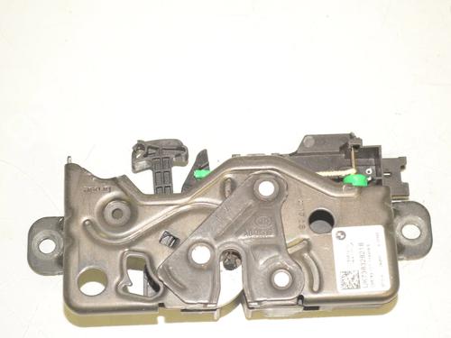 tailgate-lock-bmw-1-f40-2019-34087816 main image