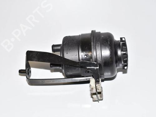Used Power steering reservoir Power steering reservoir BMW 3 (E90) 325 d (197 hp) 34078991 34078991