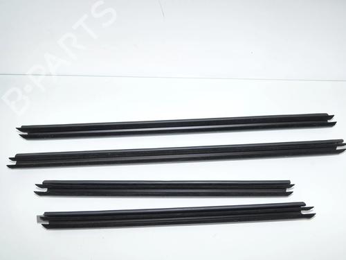 Used Door moulding trim Door moulding trim BMW X1 (F48) xDrive 18 d (150 hp) 34070547 34070547