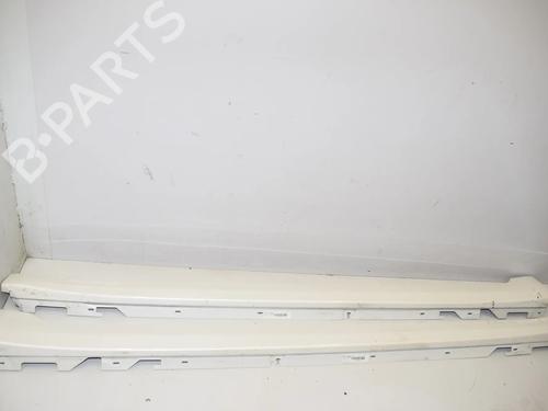 Used Right sideskirt Right sideskirt 38552035 38552035