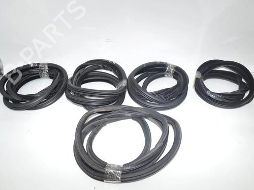 Used Rubber door seal Rubber door seal BMW 5 Touring (F11) 535 d xDrive (313 hp) 34084218 34084218