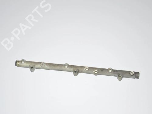 injection-rail-bmw-5-touring-e39-1996-1997-1998-1999-2000-2001-2002-2003-2004-34078435 main image