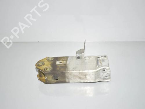 Kofangerbeslag Kofangerbeslag BMW 5 Touring (F11) 535 d xDrive (313 hp) 34089930 34089930