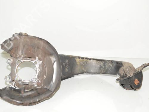 Used Left rear steering knuckle Left rear steering knuckle BMW 2 Gran Tourer (F46) 220 d xDrive (190 hp) 34075690 34075690