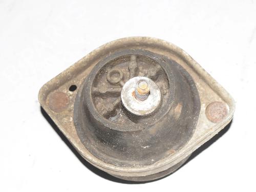 engine-mount-bmw-7-e38-1994-1995-1996-1997-1998-1999-2000-2001-34084133 main image