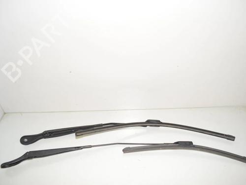 Used Front windshield wiper arm Front windshield wiper arm 37610785 37610785