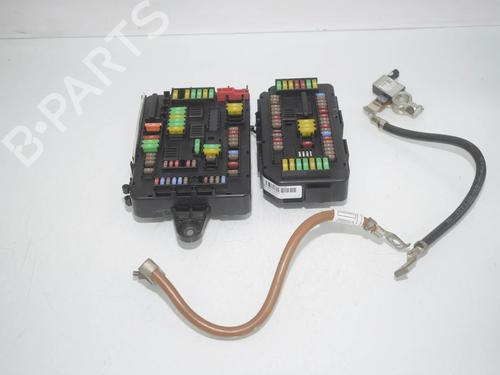Used Fuse box Fuse box 39591150 39591150