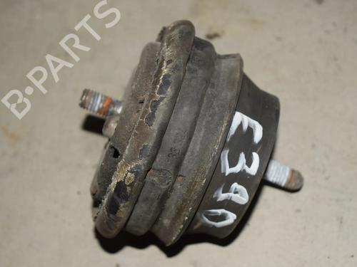 Used Engine mount Engine mount BMW 5 (E39) 530 i (231 hp) 34078061 34078061