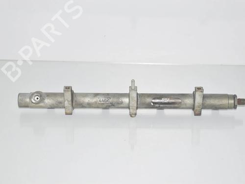 Used Injection rail Injection rail BMW 7 (E38) 740 d (245 hp) 34068415 34068415
