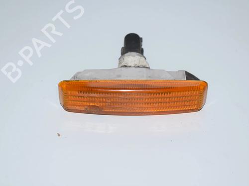 Højre side indikator Højre side indikator BMW 5 (E39) 523 i (170 hp) 34066211 34066211