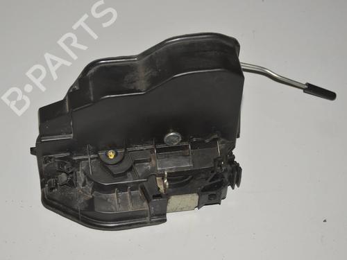 Højre bagtil lås Højre bagtil lås BMW 5 (E60) 520 d (177 hp) 34093378 34093378