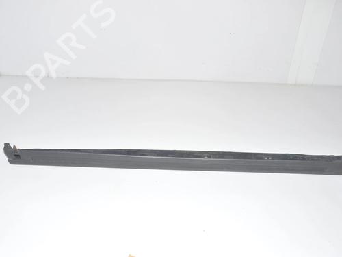 Used Right sideskirt Right sideskirt LAND ROVER RANGE ROVER SPORT I (L320) 2.7 D 4x4 (190 hp) 34067800 34067800