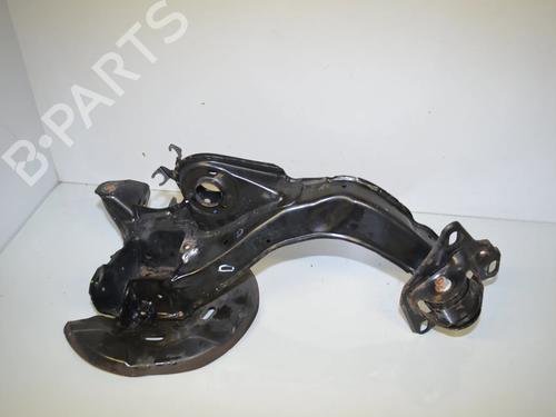 Højre hjullejehus spindel Højre hjullejehus spindel BMW 2 Active Tourer (F45) 225 i (231 hp) 34061370 34061370