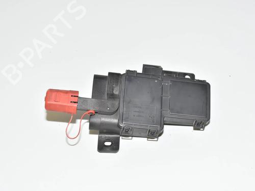 fuse-box-bmw-7-e65-e66-e67-2001-2002-2003-2004-2005-2006-2007-2008-2009-34079839 main image