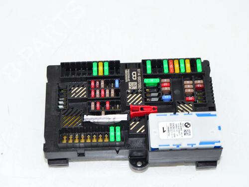 Used Fuse box Fuse box 36852713 36852713